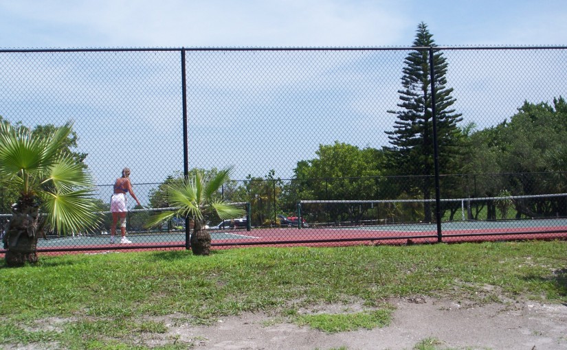 Holmes Beach Tennis courts